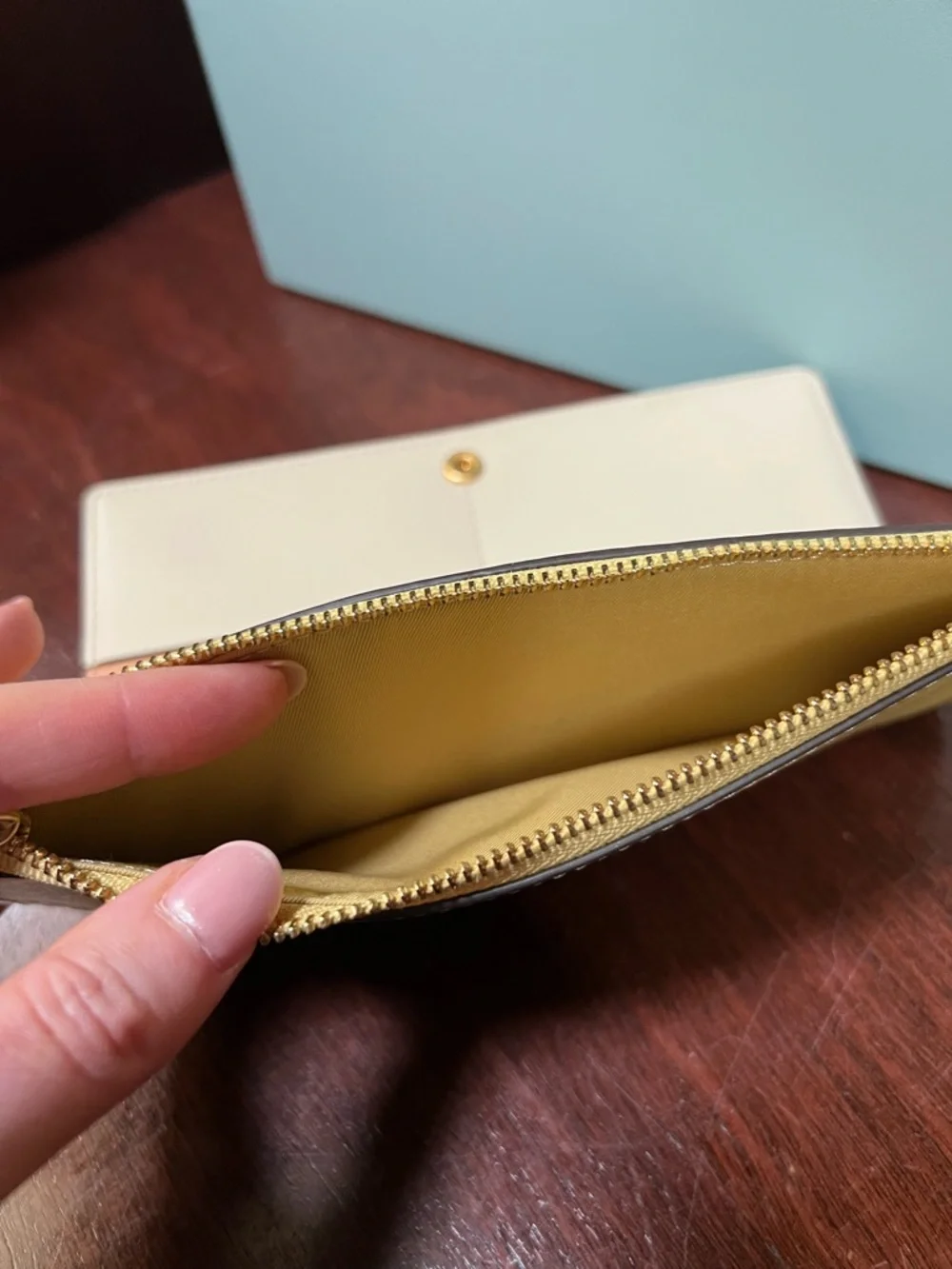 Tory Burch Light Yellow Robinson Colorblock Wallet - Picture 8 of 9